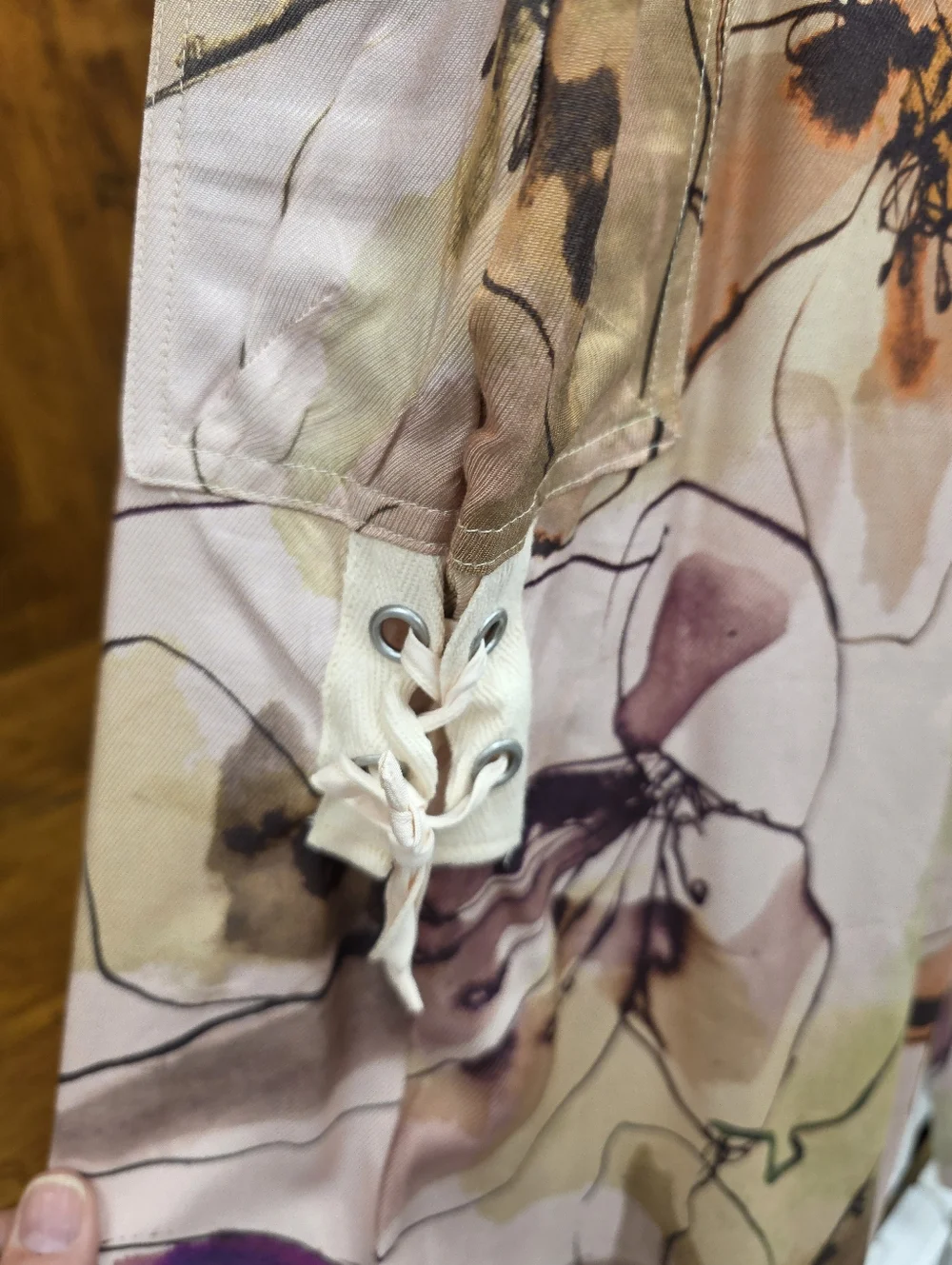 Anthropologie Floral Wide Leg Pants | Size 6 | Boho Cargo Utility Pants - Picture 6 of 13